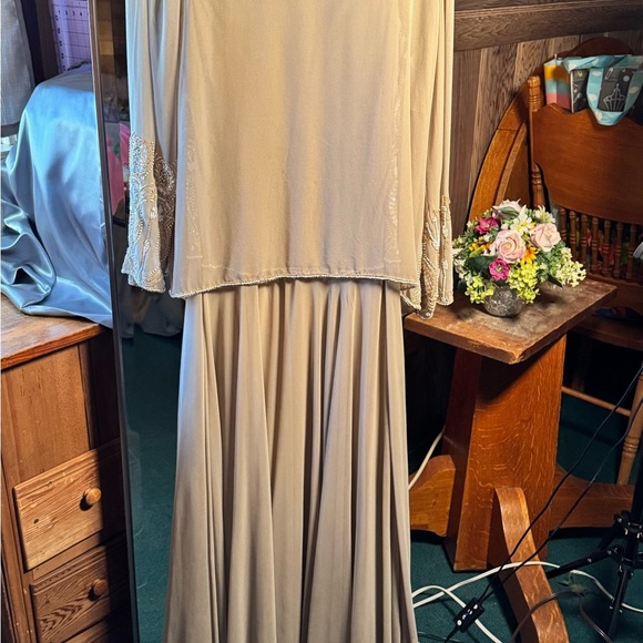Midnight Velvet Cream Embellished Maxi Dress Wedding Guest Mother of Bride (L) - Picture 7 of 7